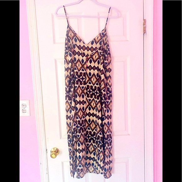 Adorable Dress! - Picture 9 of 10